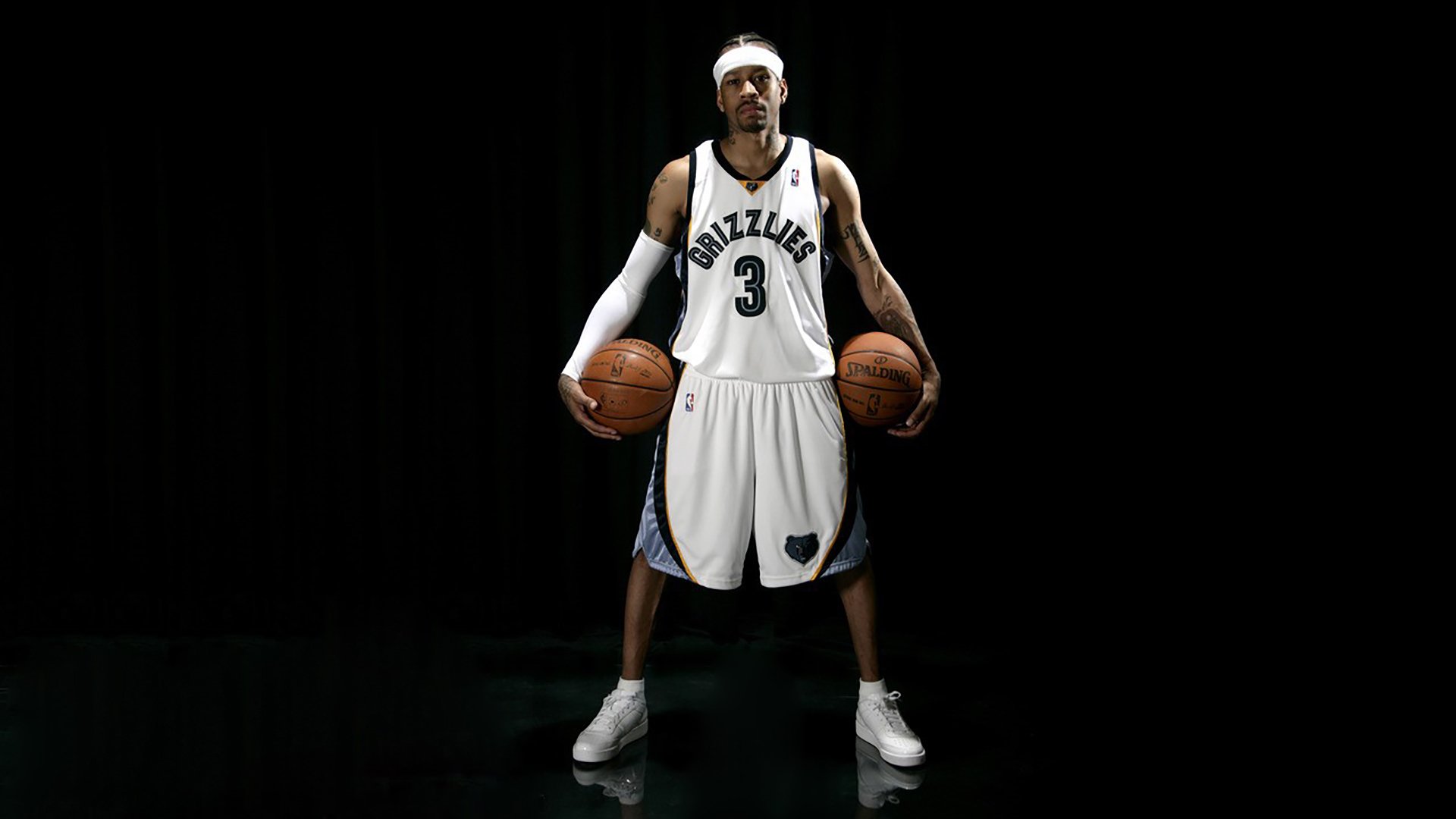 老鹰主场大胜骑士，展现强劲实力，老鹰队比赛